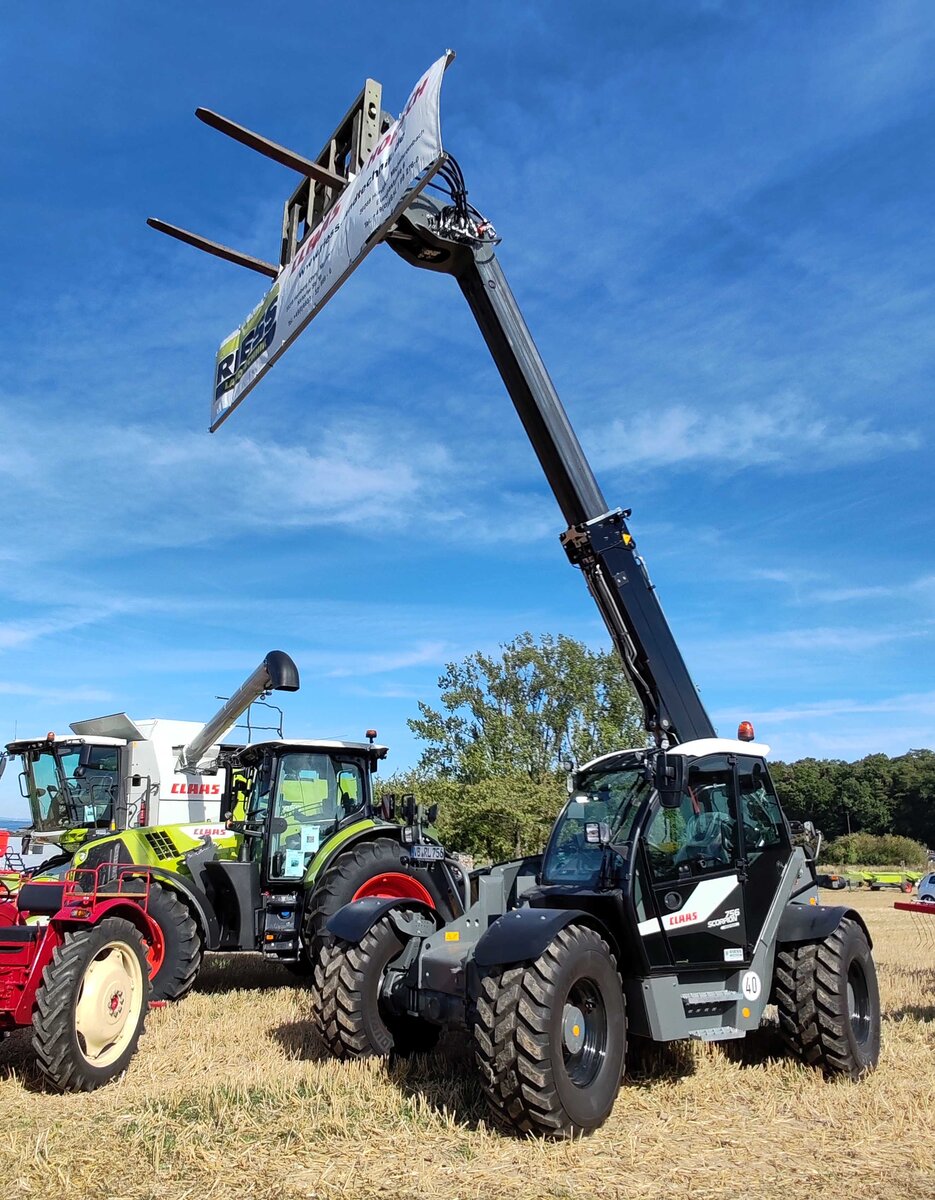 =Claas Scorpion 756, gesehen bei der Oldtimerausstellung der OLDTIMERFREUNDE OHMTAL in Dannenrod, 09-2025
