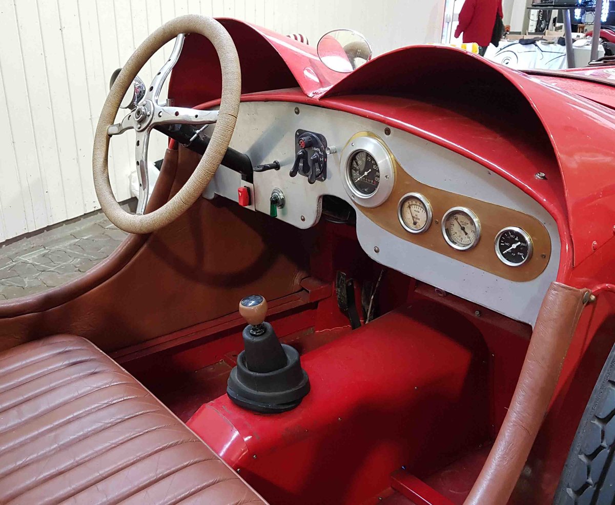 =Cockpit des GRAHAM PAIGE Sport, Bj. 1929, gesehen bei der Technorama Kassel im März 2019