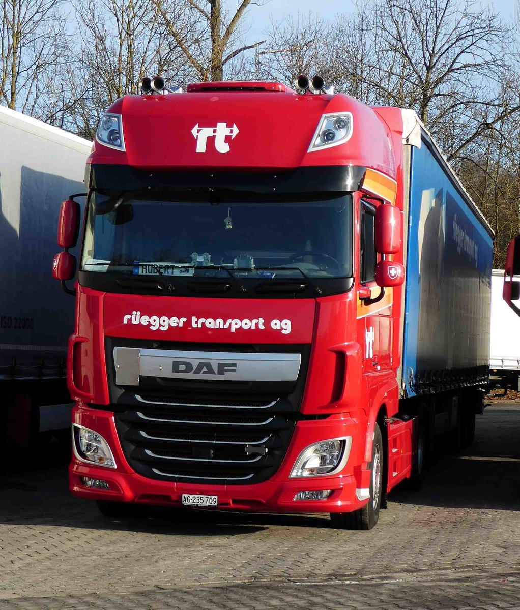 =DAF von  rüegger.transport  rastet auf dem Autohof Fulda Nord im Januar 2017