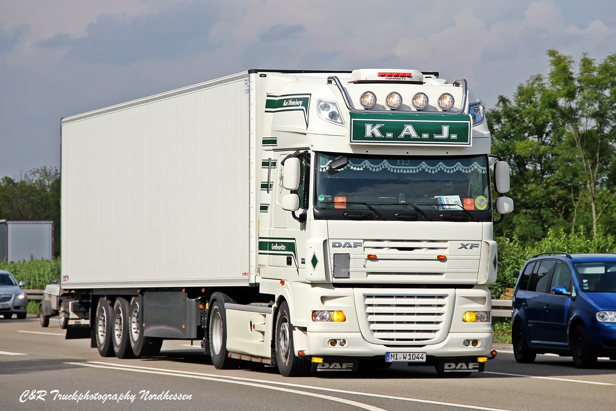 DAF XF 105.460 SSC von K.A.J. Int. Transporte unterwegs auf der A44 Breuna > Kassel. 19.08.2013
