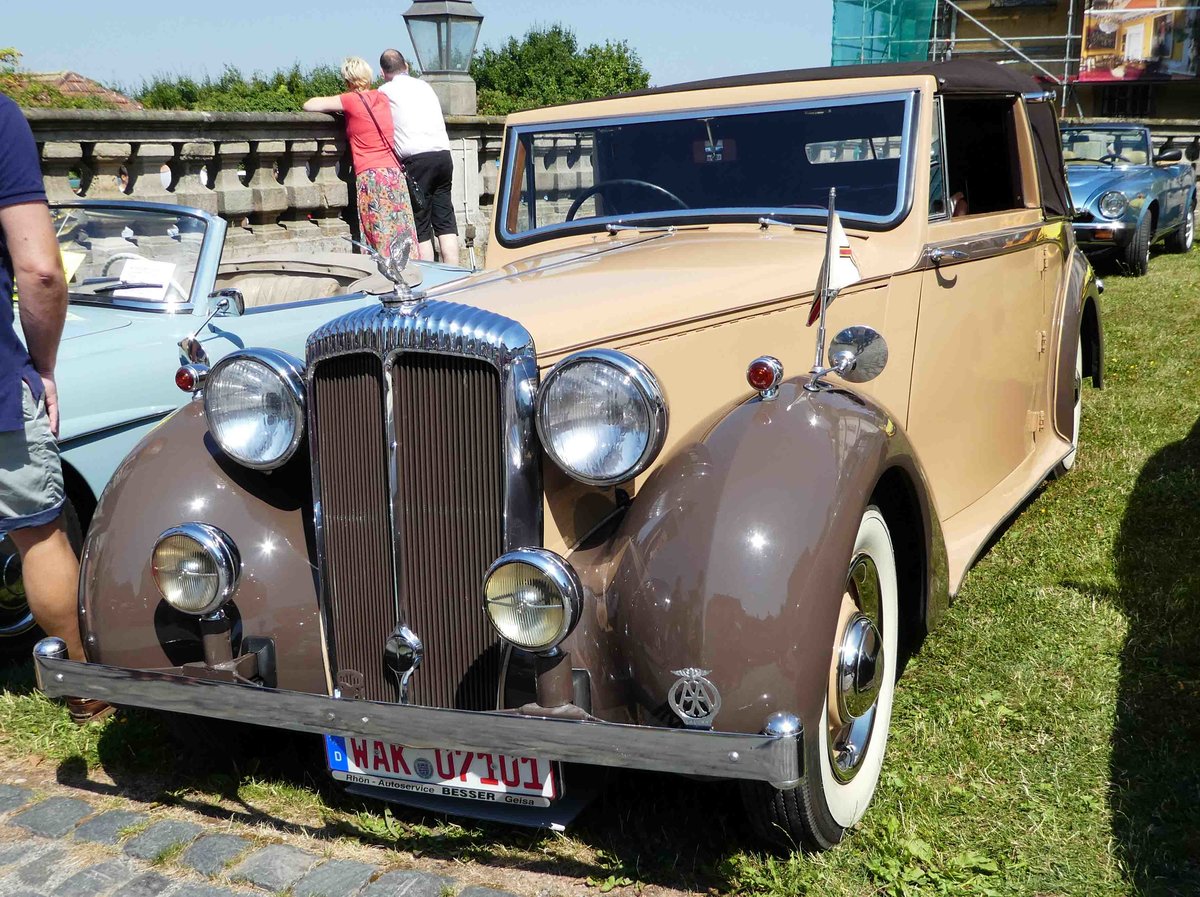 =Daimler DB 18, Bj. 1950, 2,5 l, 75 PS, ausgestellt bei Blech & Barock im Juli 2018 auf dem Gelände von Schloß Fasanerie bei Eichenzell