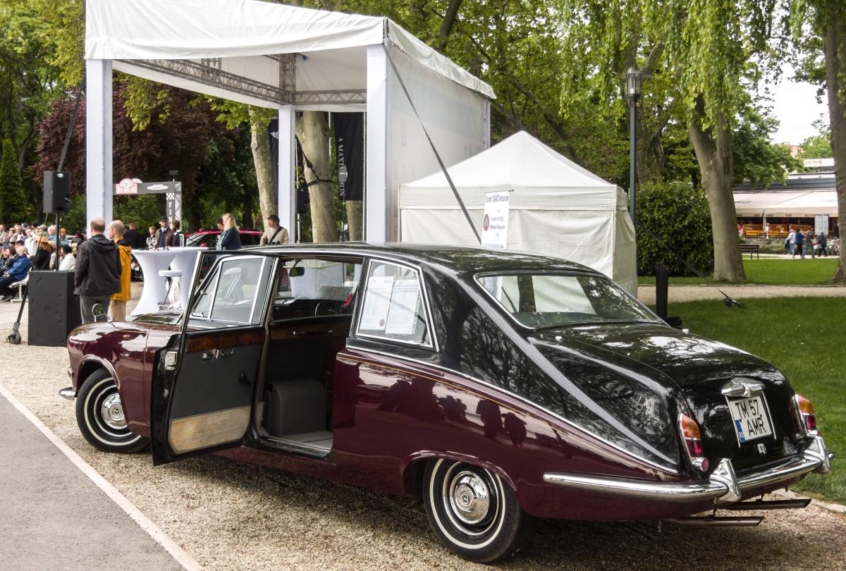 Daimler DS420G (Rückansicht), angeblich das Lieblingsauto von Elisabeth II. Foto: IV. Balatonfüred COncours d'Elegance, Mail 2017