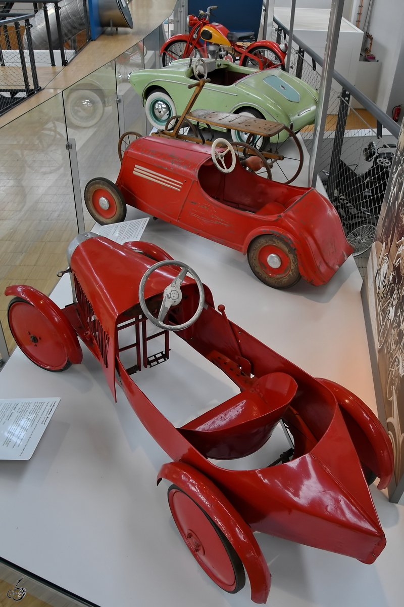 Das Kindertretauto Eureka von ca. 1930 und weitere Kinderautos waren Mitte August 2020 im Verkehrszentrum des Deutschen Museums in München zu sehen.
