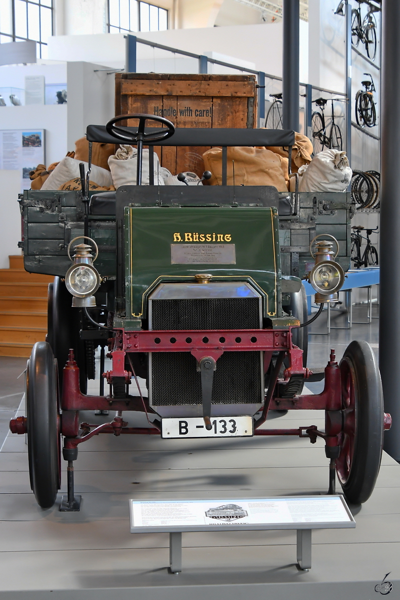 Der älteste noch erhaltene Lastkraftwagen aus deutscher Produktion ist der 1903 gebaute Büssing ZU 550. (Verkehrszentrum des Deutschen Museums München, August 2020)