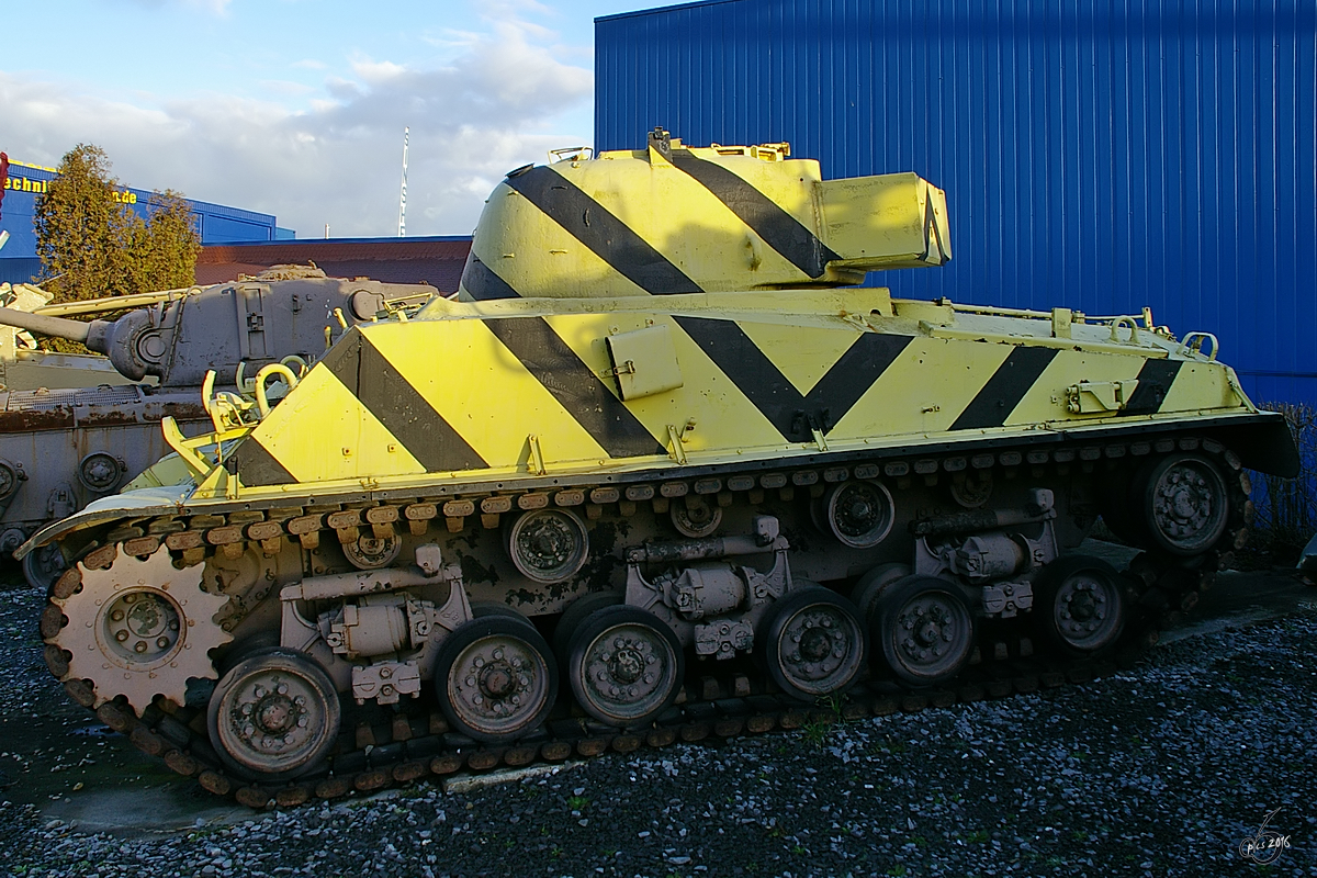 Der Feuerleit- und Beobachtungspanzer auf Basis des M4 Sherman im Auto- und Technikmuseum Sinsheim. (Januar 2007)