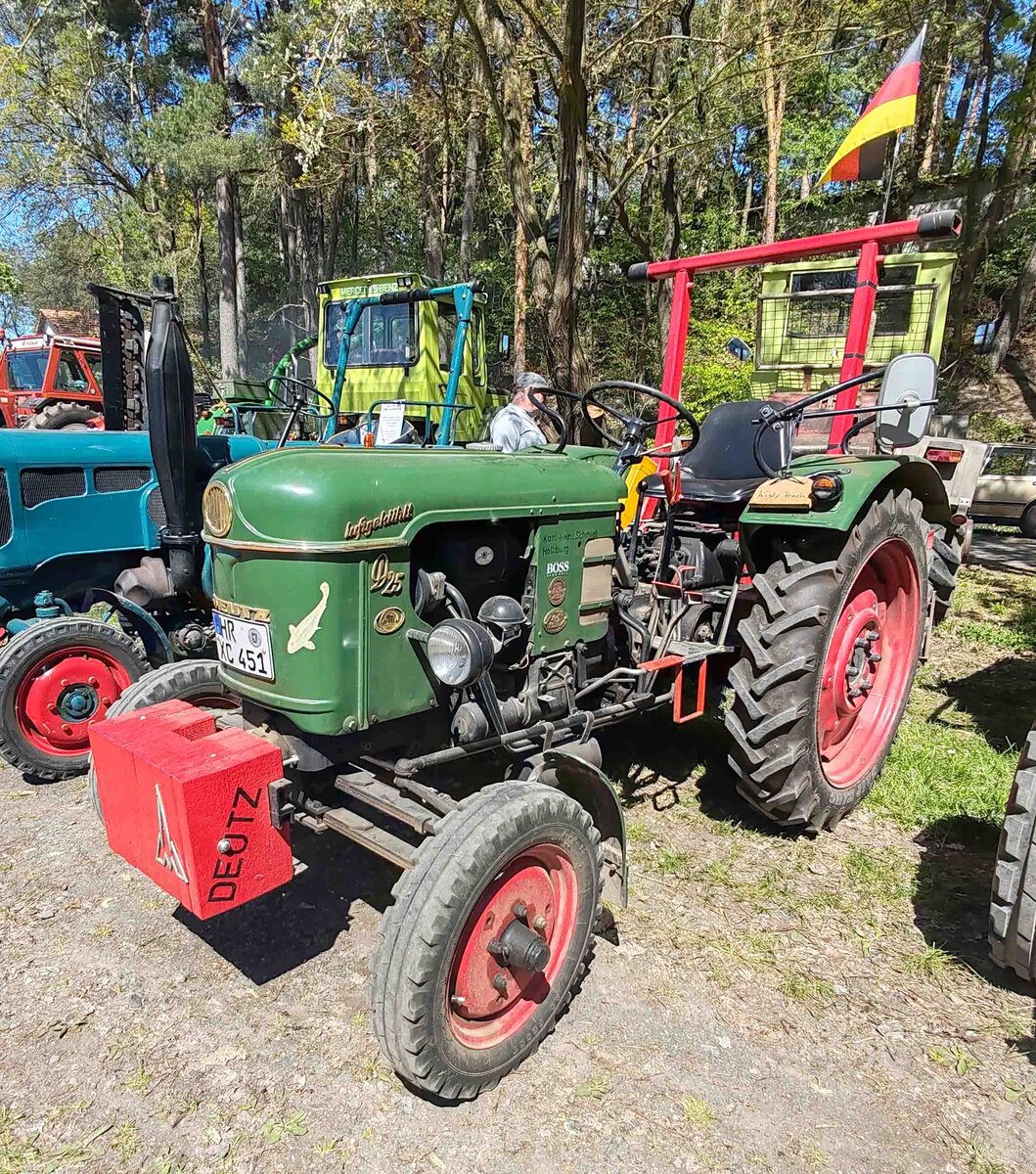 =Deutz D 25, ausgestellt bei der Oldtimerschau in Wasenberg, 05-2025