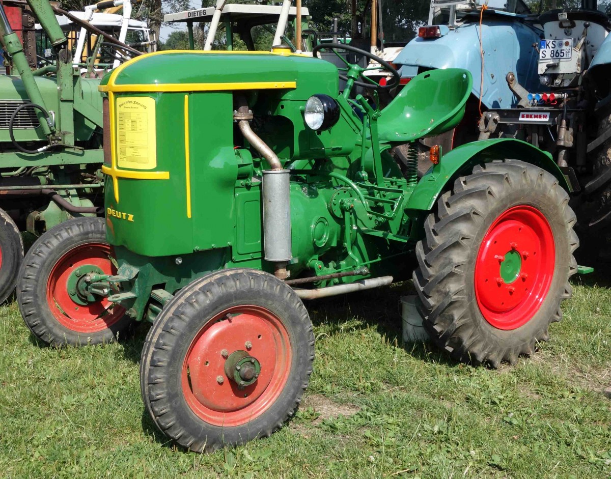 Deutz, gesehen bei der Oldtimerausstellung in Gudensberg, Juli 2015