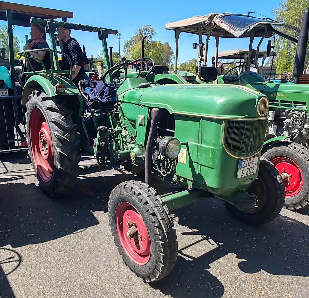 =Deutz, gesehen bei der Oldtimerschau in Wasenberg, 05-2025