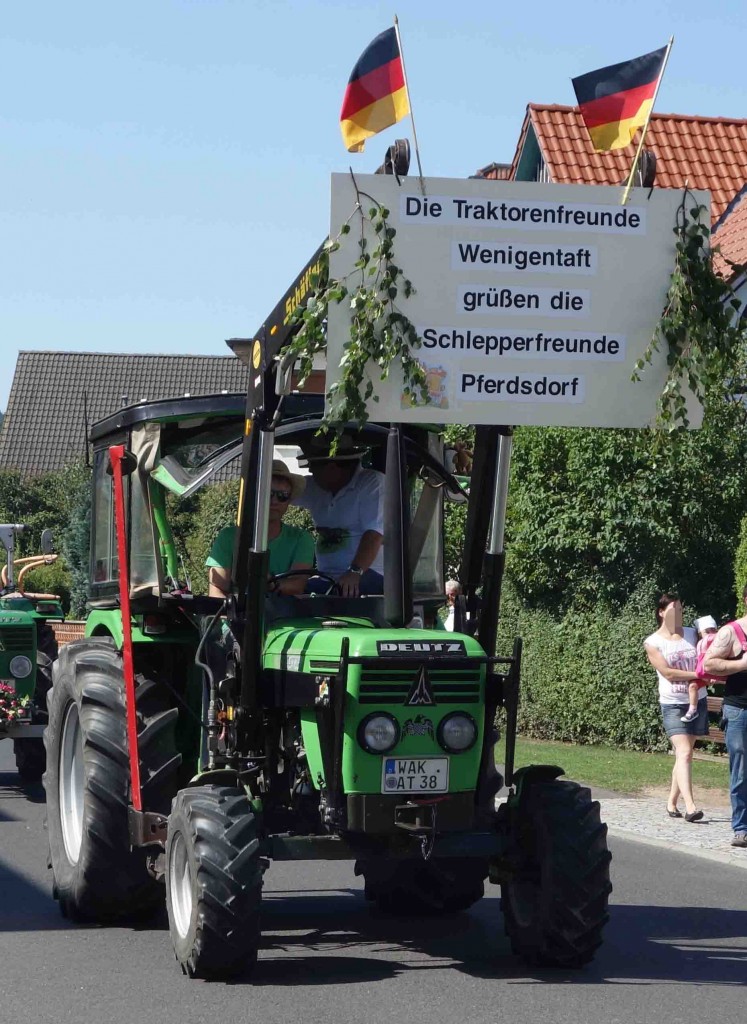Deutz, unterwegs in Pferdsdorf anl. der 2015er Oldtimerveranstaltung im August