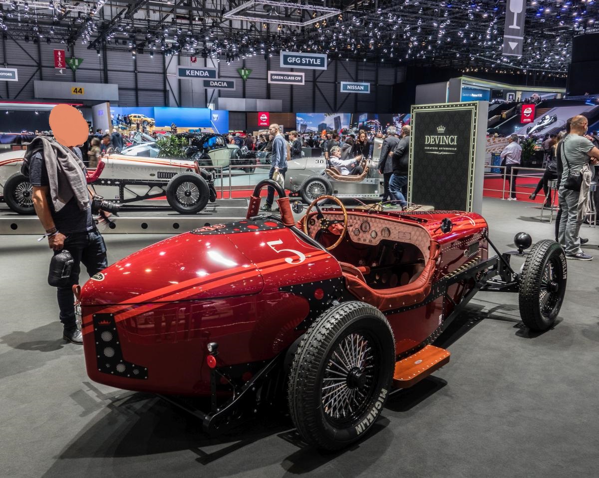 Die Firma Devinci produziert Autos im 1930ern Rennwagen-look, mit Elektroantrieb, hier ist die Devinci Adele zu sehen. Autosalon Genf, 2019.