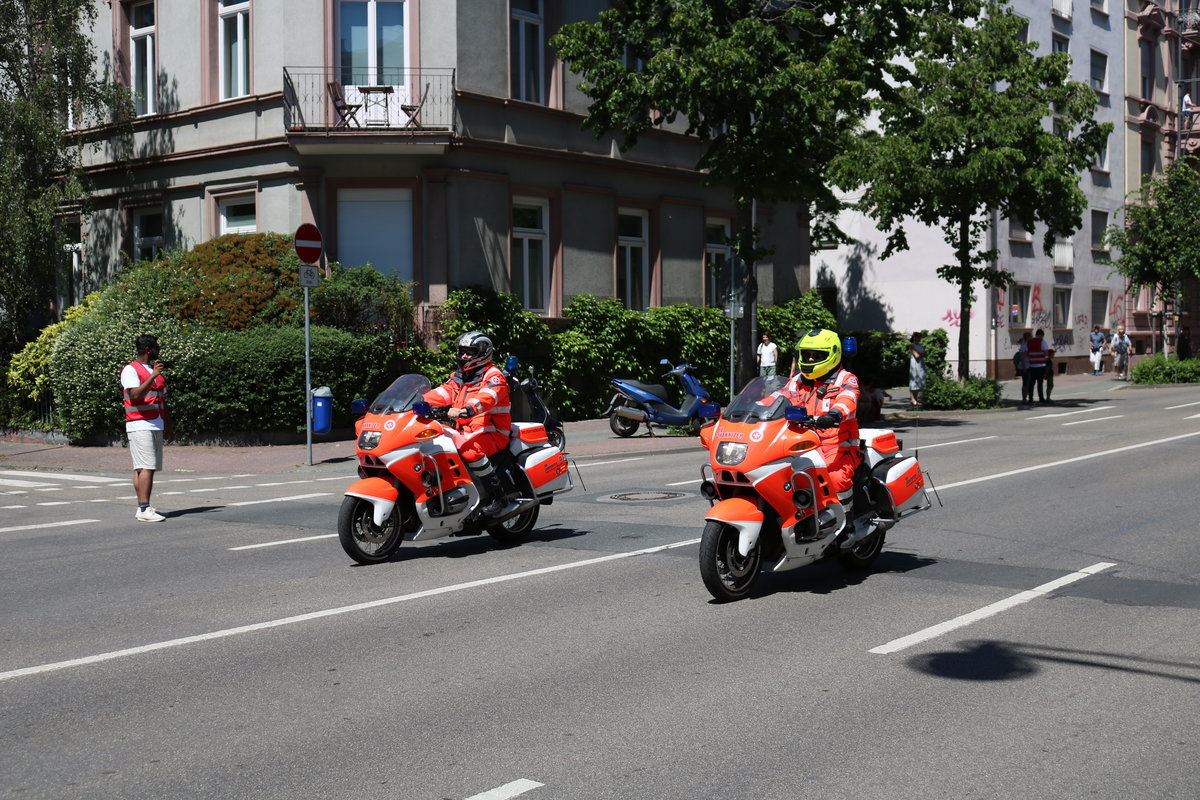 Die Johanniter Motorrad Staffel am 02.06.19 bei der großen Parade zum Jubiläum 150 Kreisfeuerwehrverband Frankfurt
