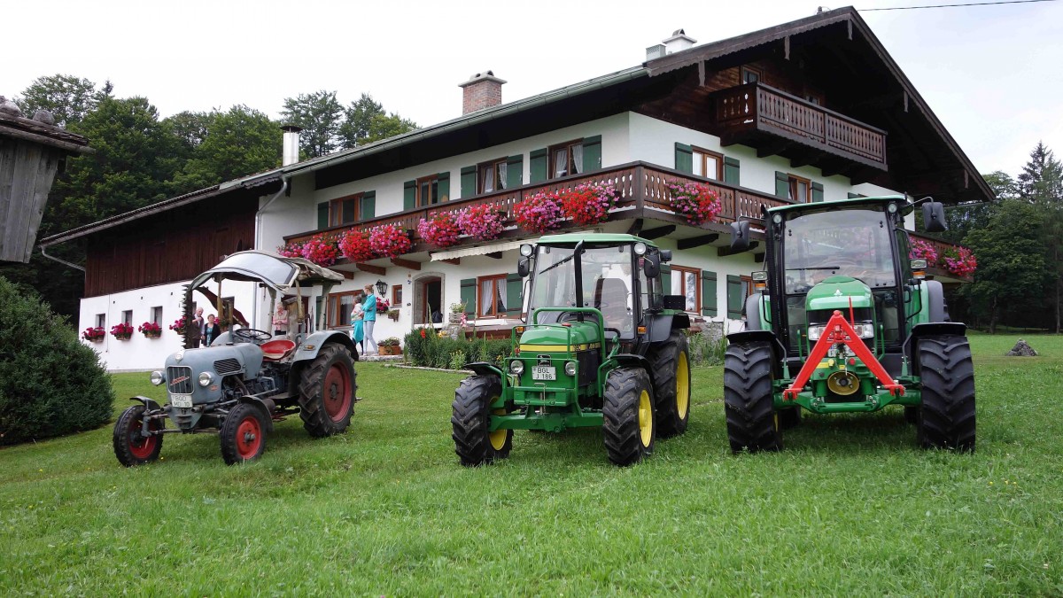 die Traktoren der Familie Fegg aus Bischofswiesen im Juli 2015