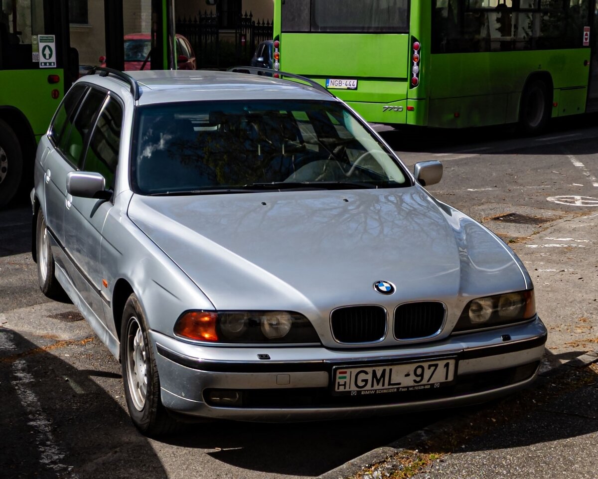Diesen BMW 5er E39 Touring habe ich in April, 2023 gesehen.