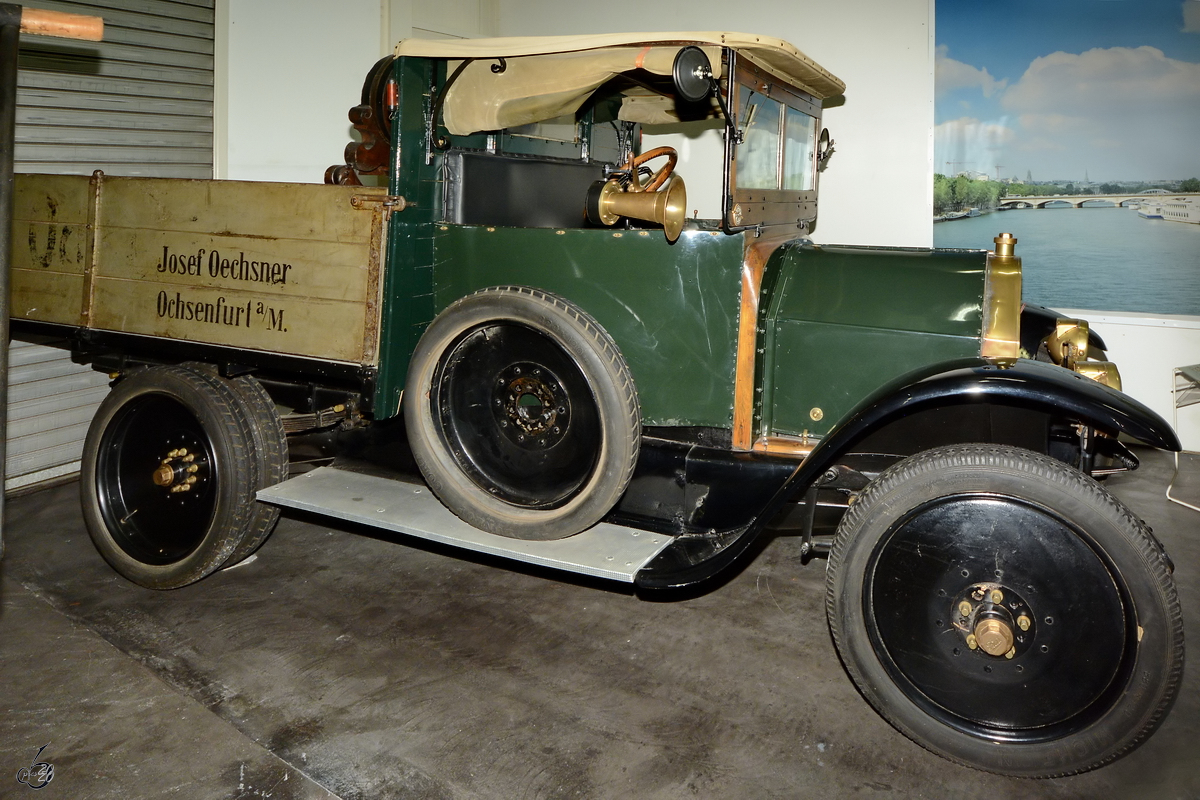 Dieser Fiat LKW von 1916 war Anfang Dezember 2014 im Auto- und Technikmuseum Sinsheim zu sehen.
