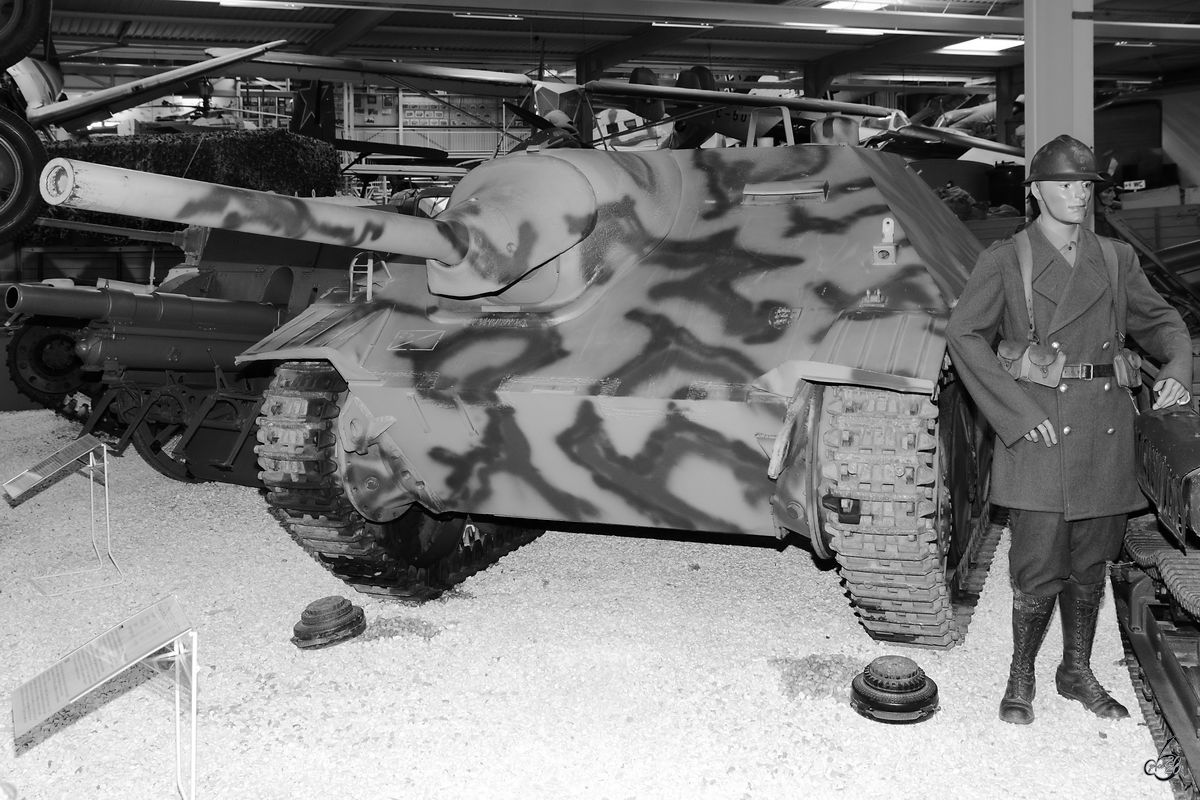 Dieser Jagdpanzer Hetzer wurde 1944 gebaut. (Auto- und Technikmuseum Sinsheim, Dezember 2014)