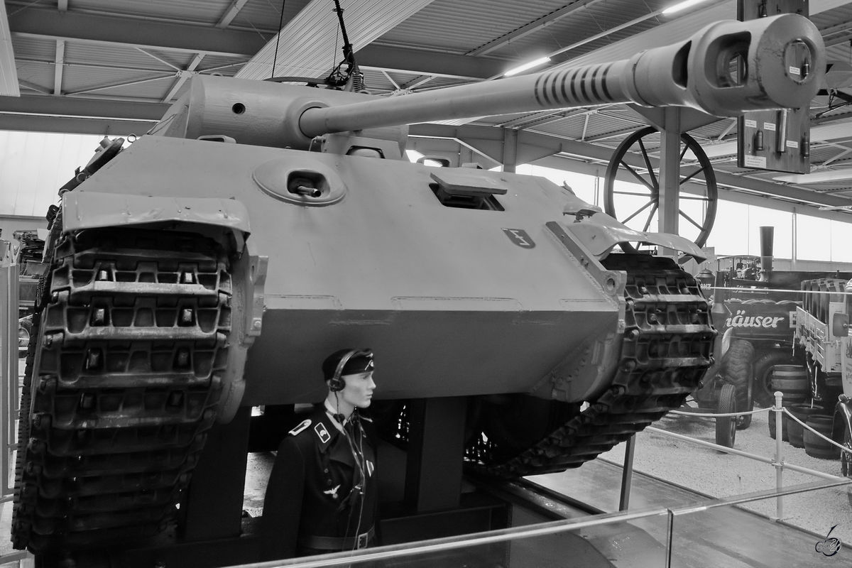 Dieser Kampfpanzer Panther wurde 1942 gebaut und ist Teil der Ausstellung im Auto- und Technikmuseum Sinsheim. (Dezember 2014)