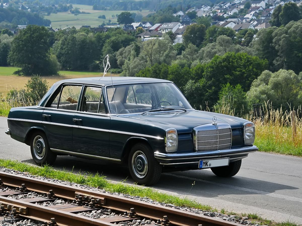 Dieser Mercedes-Benz /8 war Ende Juli 2022 in Hüinghausen zu sehen.
