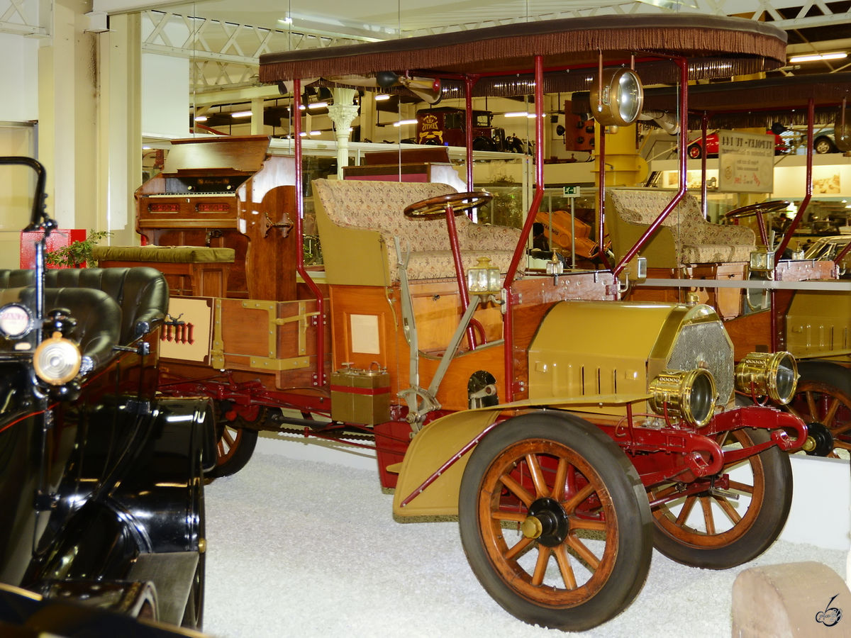 Dieser mir leider unbekannte historische LKW stand im im Auto- und Technikmuseum Sinsheim. (Dezember 2014)