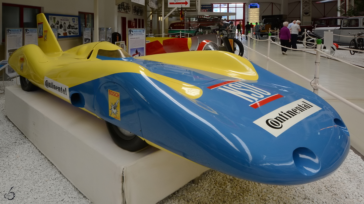 Dieser NSU Rekordwagen erreichte 1963 in den USA auf einem gesperrten Autobahnteilstück Rekorde über einen Kilometer und eine Meile bei fliegendem Start in der 500-ccm-Klasse.
 (Technik-Museum Speyer, Mai 2014)
