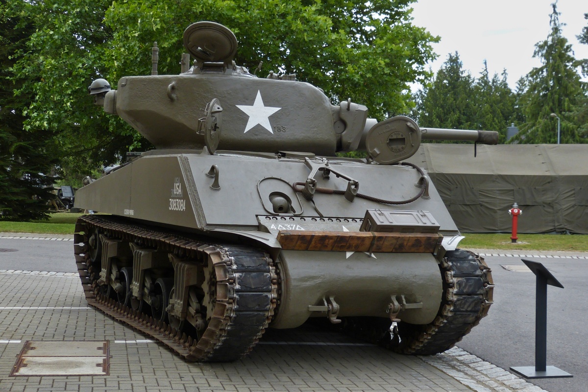 Dieser Panzer war der erste der während der Ardennenoffensive 1944 - 45 die nahe Grenzstadt Bastogne an der luxemburgischen Grenze eingetroffen war, gesehen am Tag der offenen Tür bei der luxemburgischen Armee. 10.07.2022