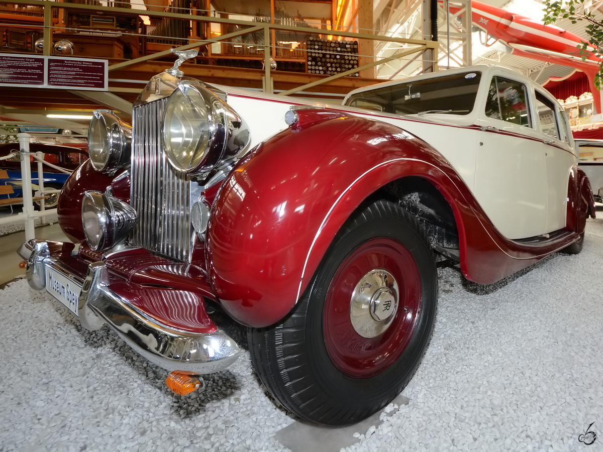 Dieser Rolls-Royce SILVER Wraith ist Teil der Ausstellung im Technik-Museum Speyer. (Mai 2014)