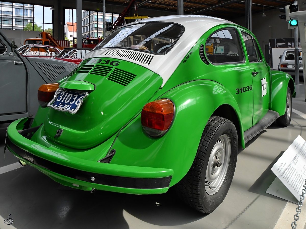 Dieses 1990 gebaute VW 113 Mexiko-Taxi war Mitte August 2020 im Verkehrszentrum des Deutschen Museums in München zu sehen.