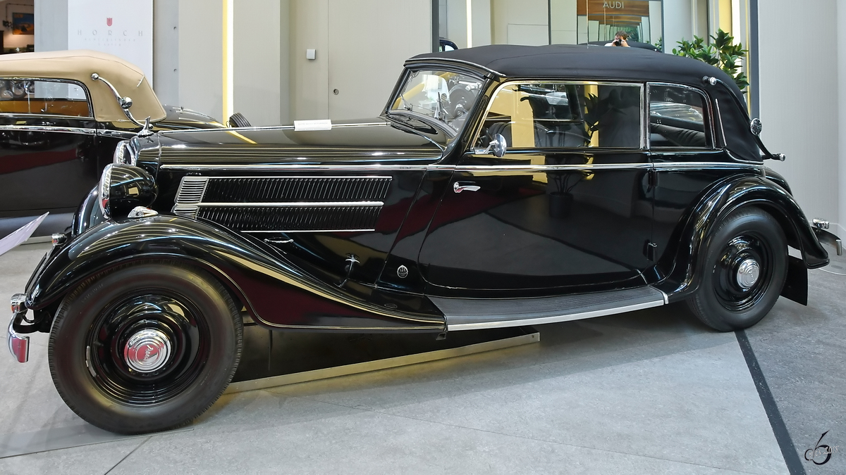 Dieses Audi 225 Luxus Cabriolet wurde 1936 gebaut und stand im Automobilmuseum August Horch. (Zwickau, August 2018)