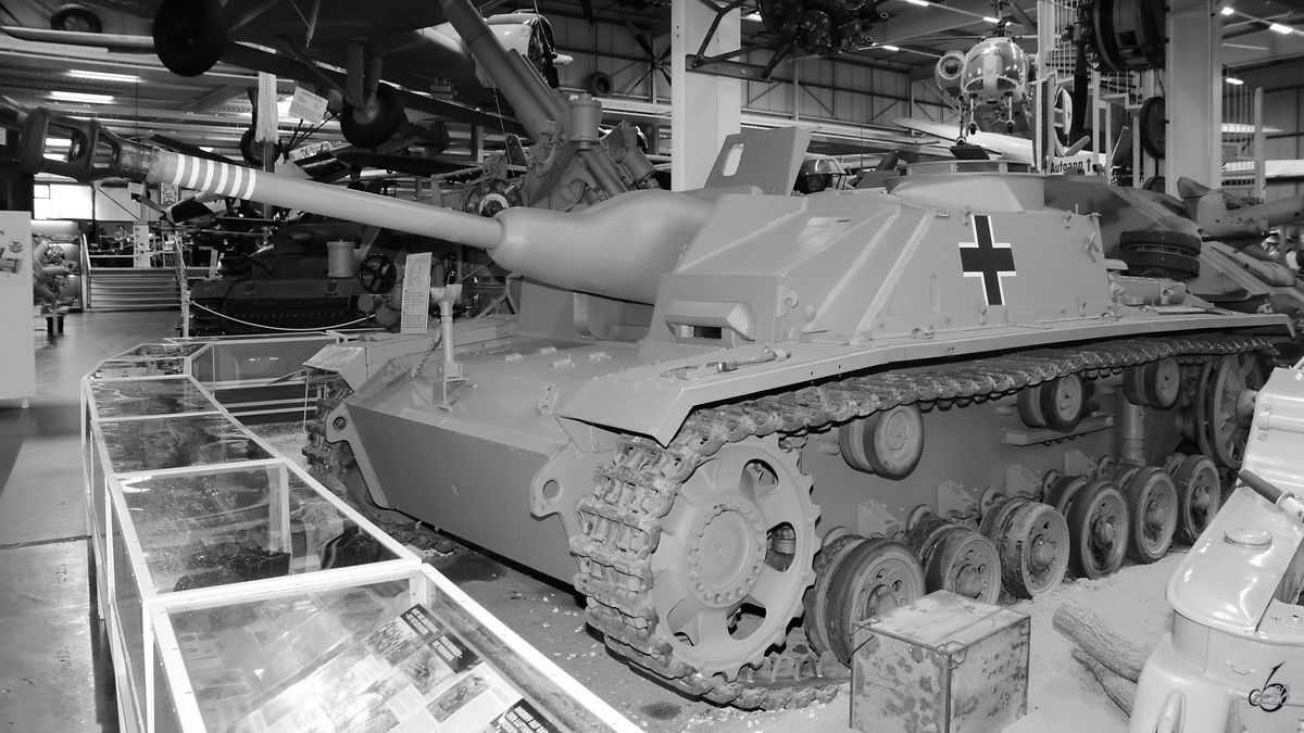 Dieses Sturmgeschütz III ist Teil der Ausstellung im Auto- und Technikmuseum Sinsheim. (Dezember 2014)