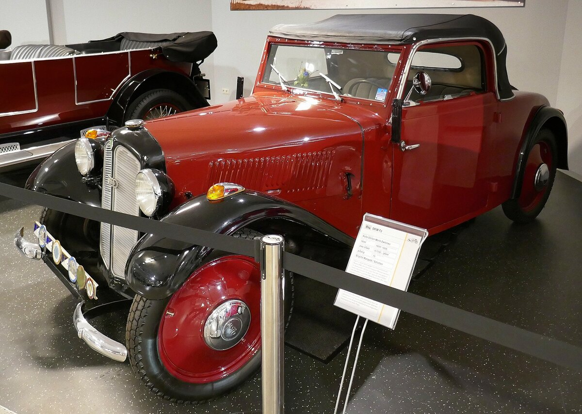 DKW F2, Kleinwagen mit Frontantrieb, Bauzeit 1932-35, über 17.000 Stück, 2-Takt Motor mit 700ccm, 15PS, Vmax.75Km/h, Fahrzeugmuseum Suhl, April 2025
