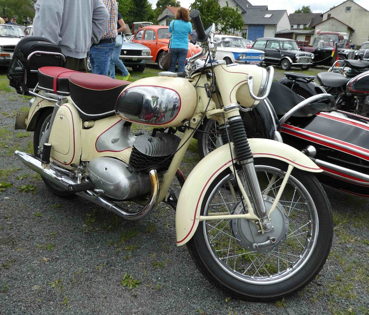 =DKW konnte bei den Motorrad-Oldtimer-Freunden Kiebitzgrund im Juni 2016 bewundert werden