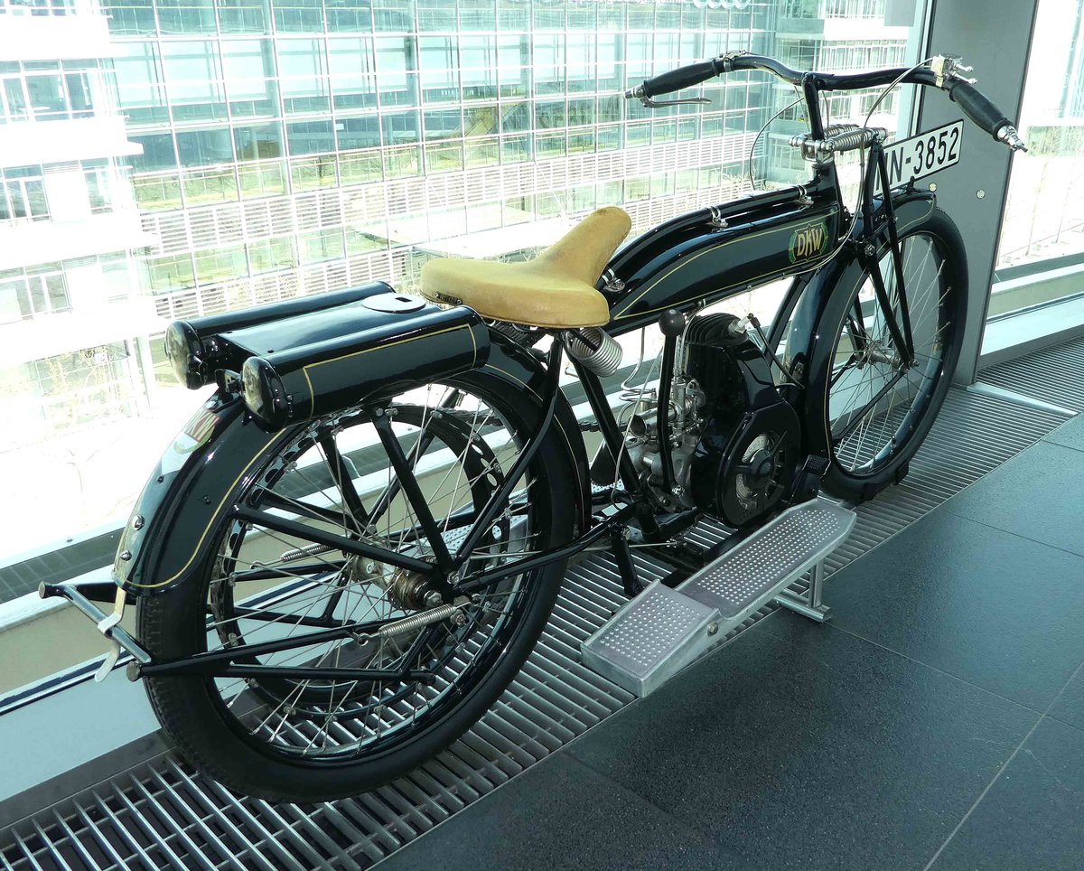 =DKW ZM, Bj. 1925, 170 ccm, 2,5 PS, steht im Audi-Museum Ingolstadt im April 2019.