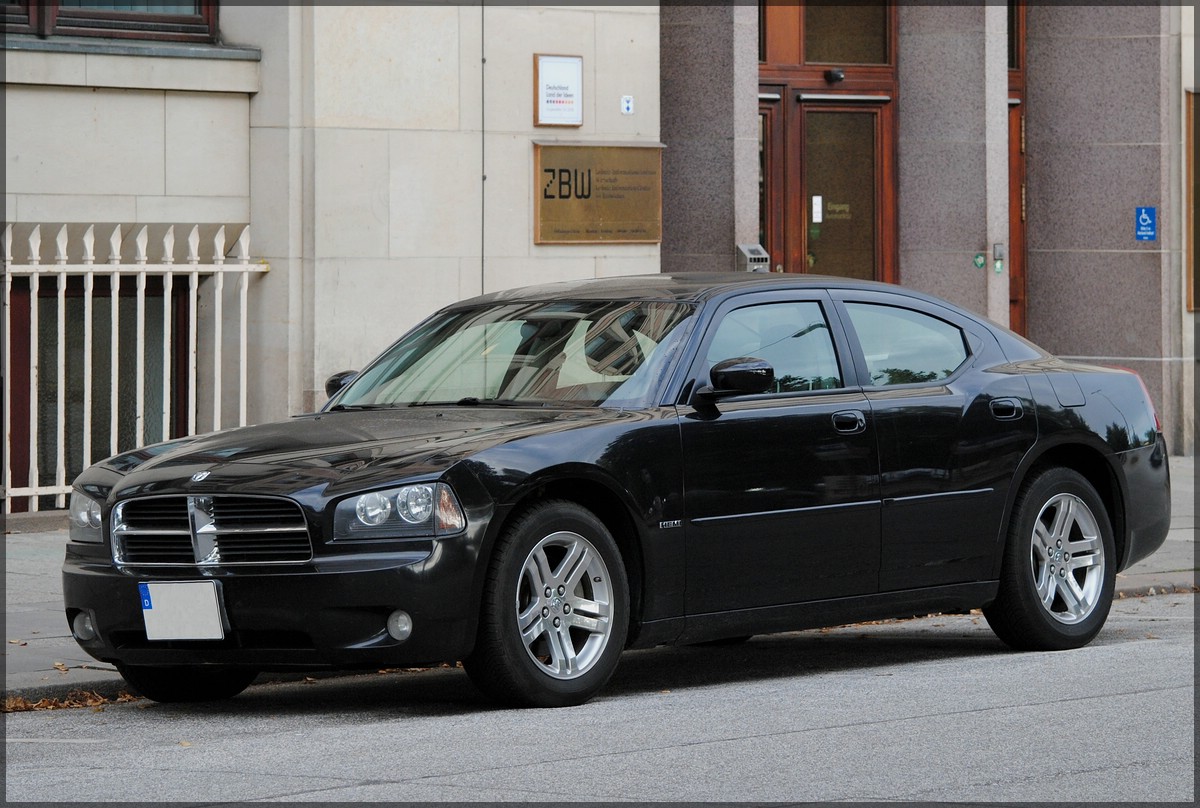 Dodge Charger R/T gesehen am 19.09.2013.