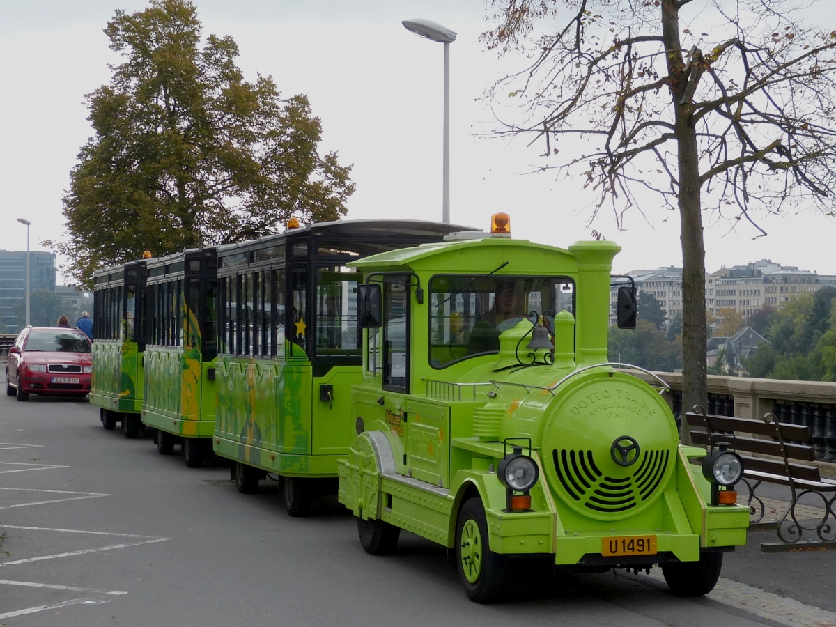 Dotto Trans Straßen-Eisenbahn, aufgenommen in Luxemburg Stadt am 12.10.2013.