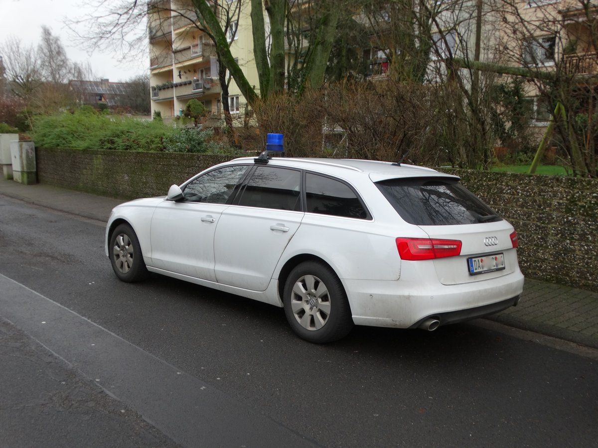 DRK Audi A4 Kommandowagen am 23.12.17 in Maintal 