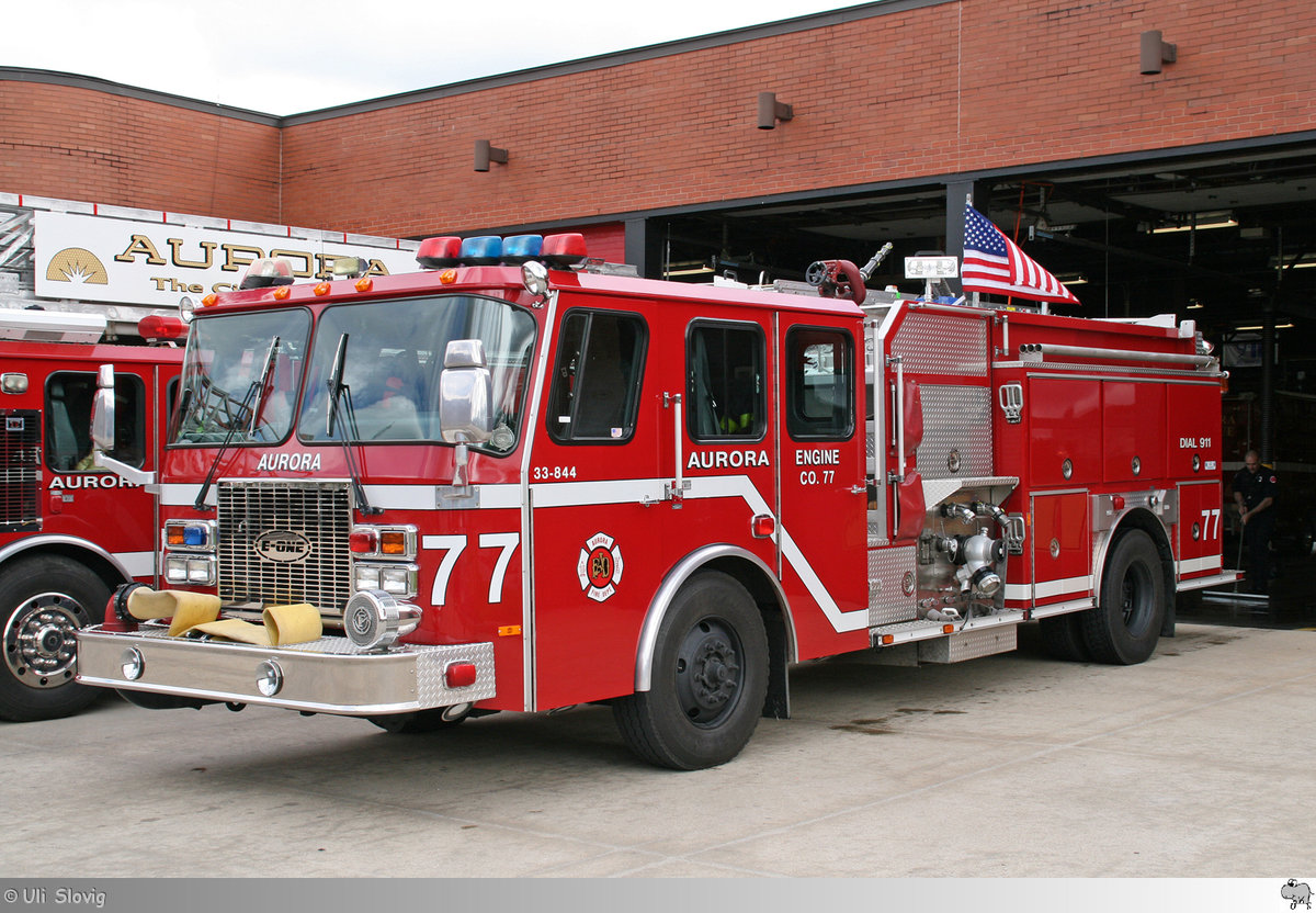 E-One Engine Co. 77 des Aurora Illinois Fire Department. Aufgenommen am 14. Mai 2016 in Aurora, Illinois / USA.