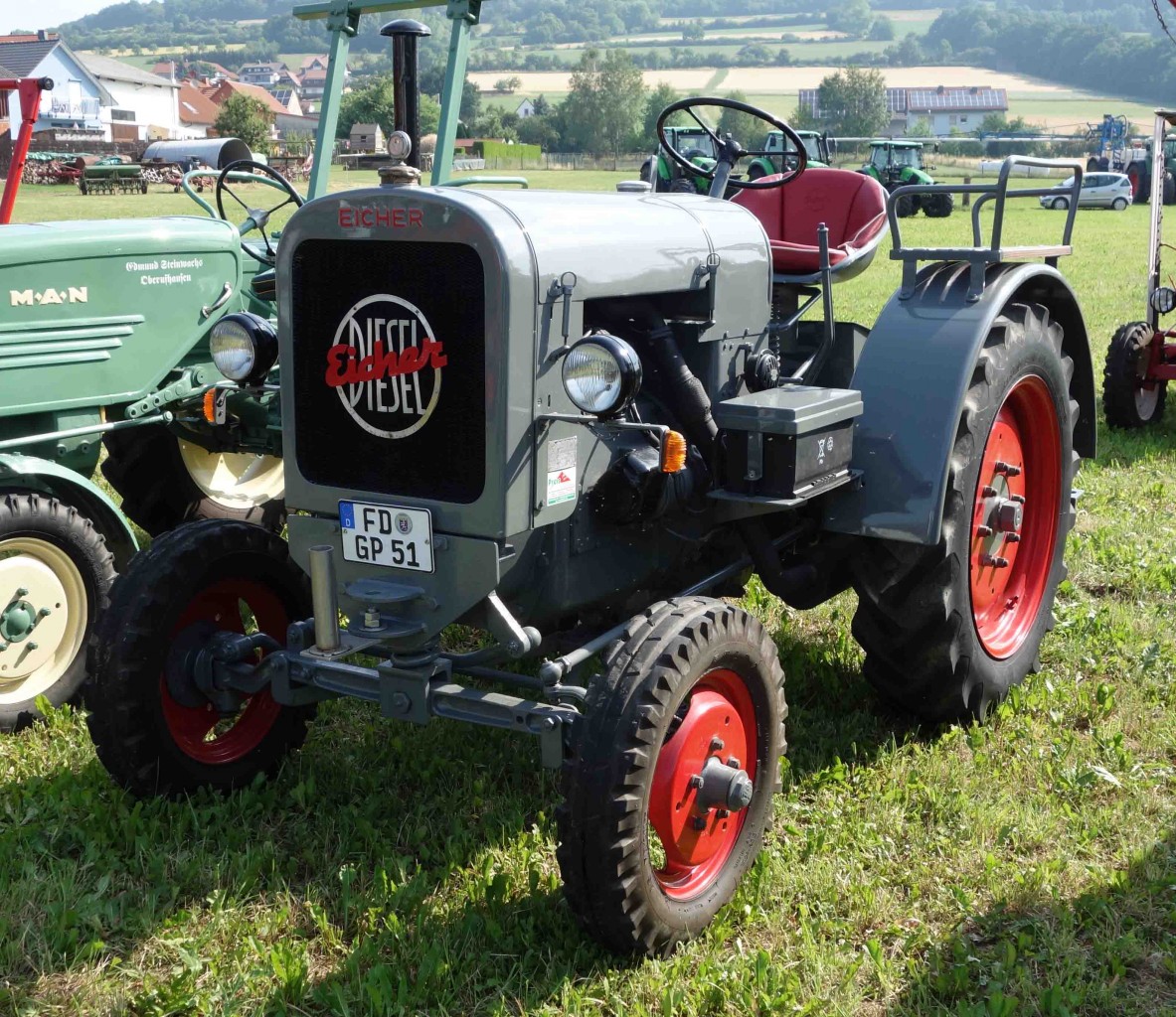 Eicher 25, ausgestellt beim Oldtimertreffen in Eiterfeld-Ufhausen im Juli 2015