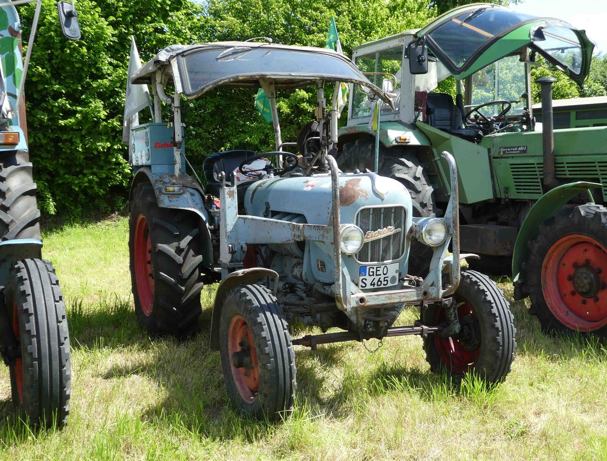 =Eicher EM 235 S, ausgestellt bei der Traktorenaustellung der Fendt-Freunde Bad Bocklet im Juni 2019