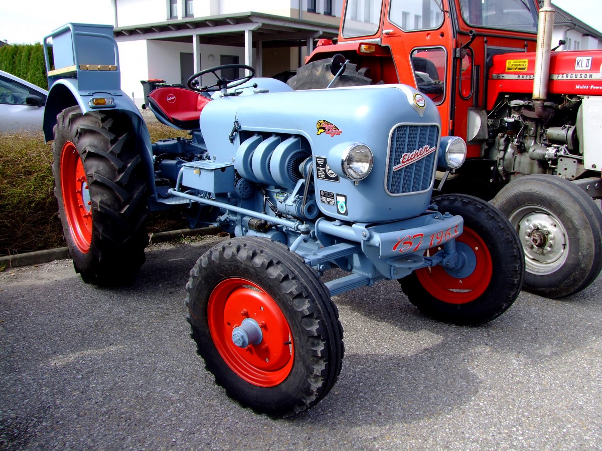 Трактор том 1. Ретро трактор. Трактора трехцилиндровые. Ретро минитрактора. Немецкие ретро тракторы.