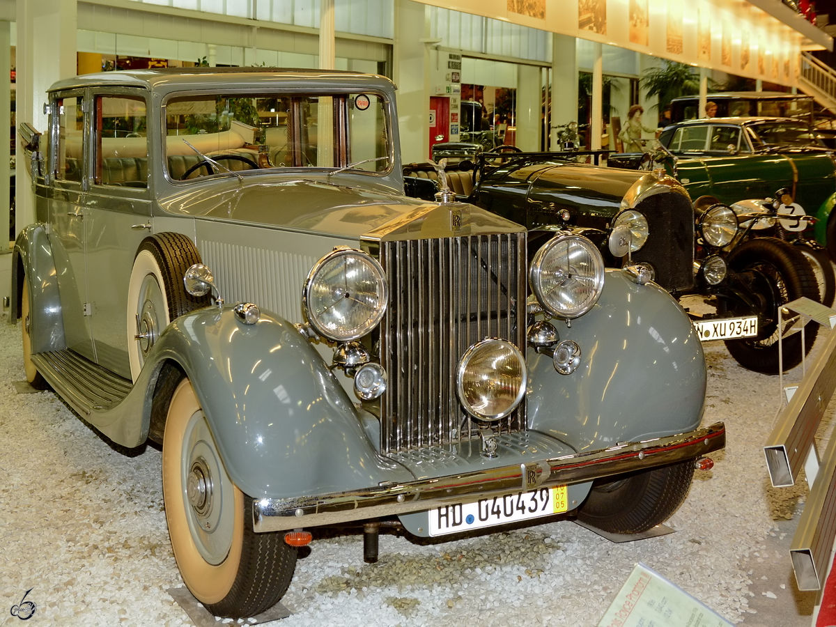 Ein 1936 gebauter Rolls Royce Phantom II war Anfang Dezember 2014 im Auto- und Technikmuseum Sinsheim zu sehen.
