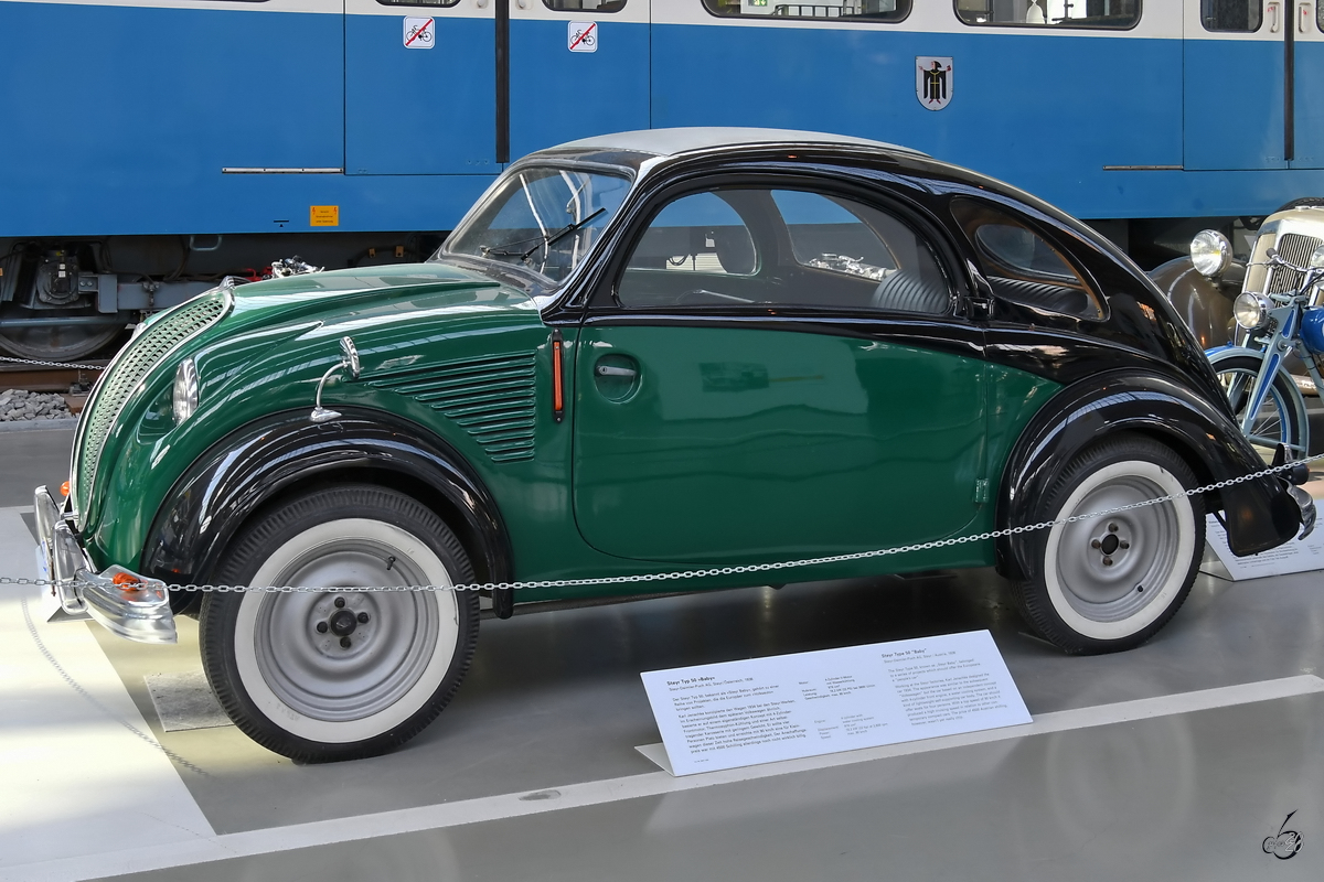 Ein 1936 gebauter Steyr Typ 50 Baby ist im Verkehrszentrum des Deutschen Museums in München ausgestellt. (August 2020)