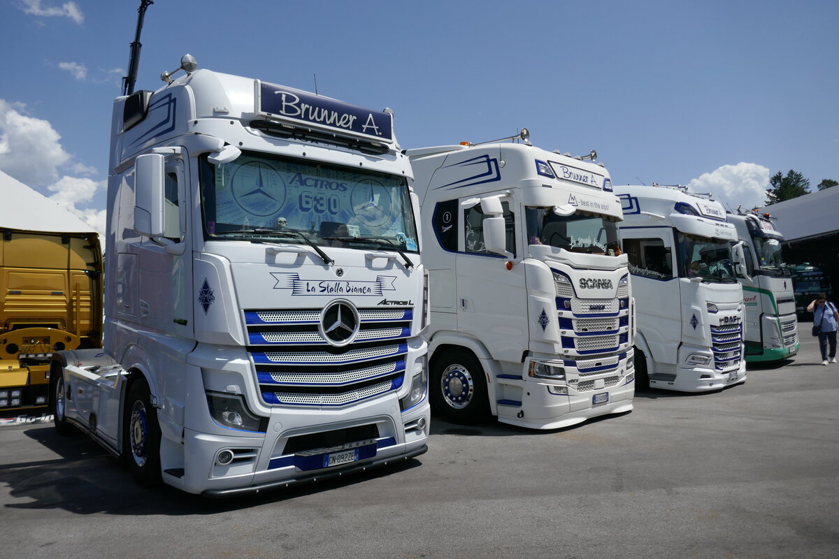 Ein Actros, Scania und DAF Zugmaschine von Brunner A. am 20.6.26 bei der L�ndle Truckshow.