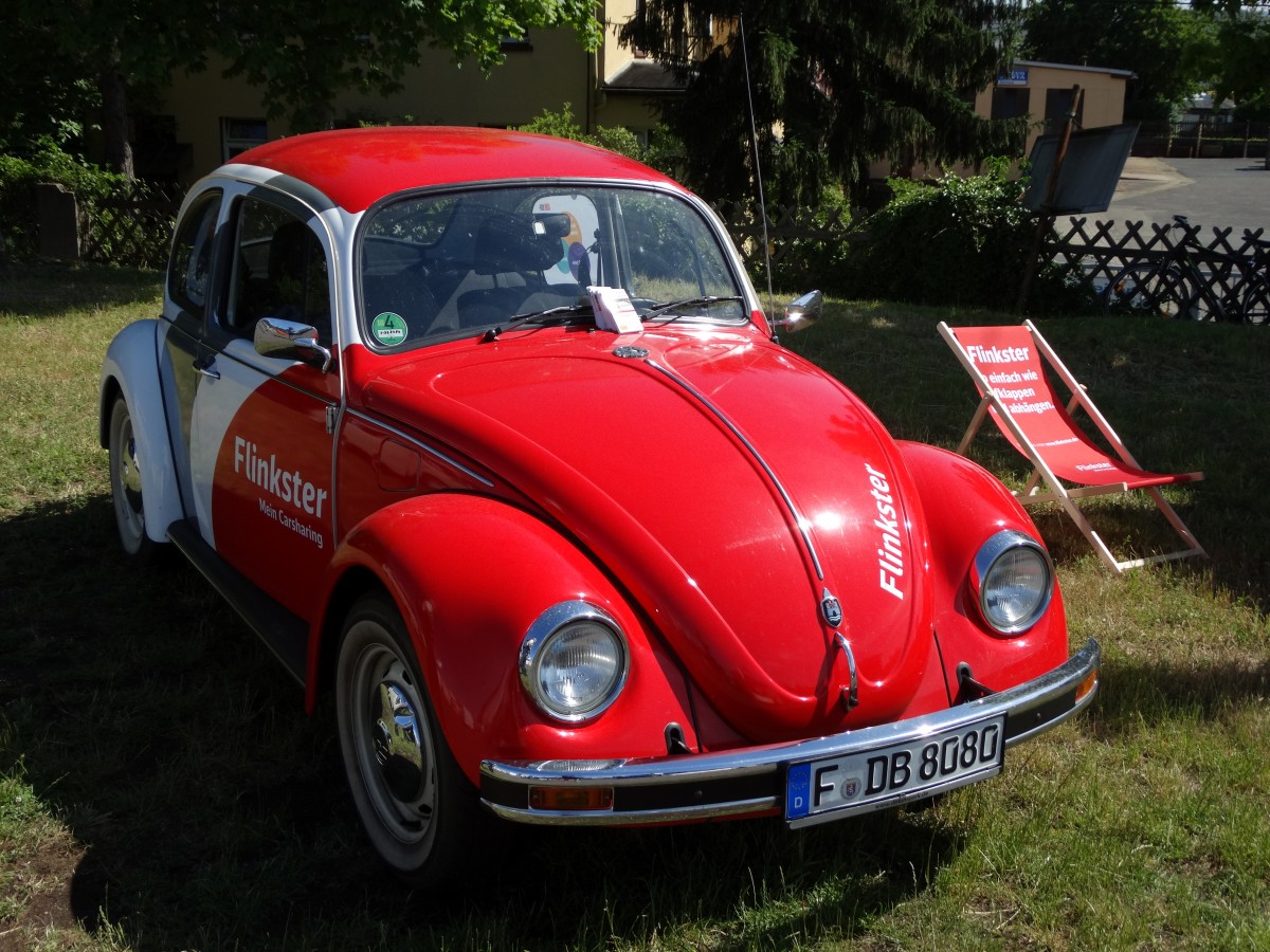 Ein alter VW Käfer am 14.06.15 im DB Museum Koblenz 