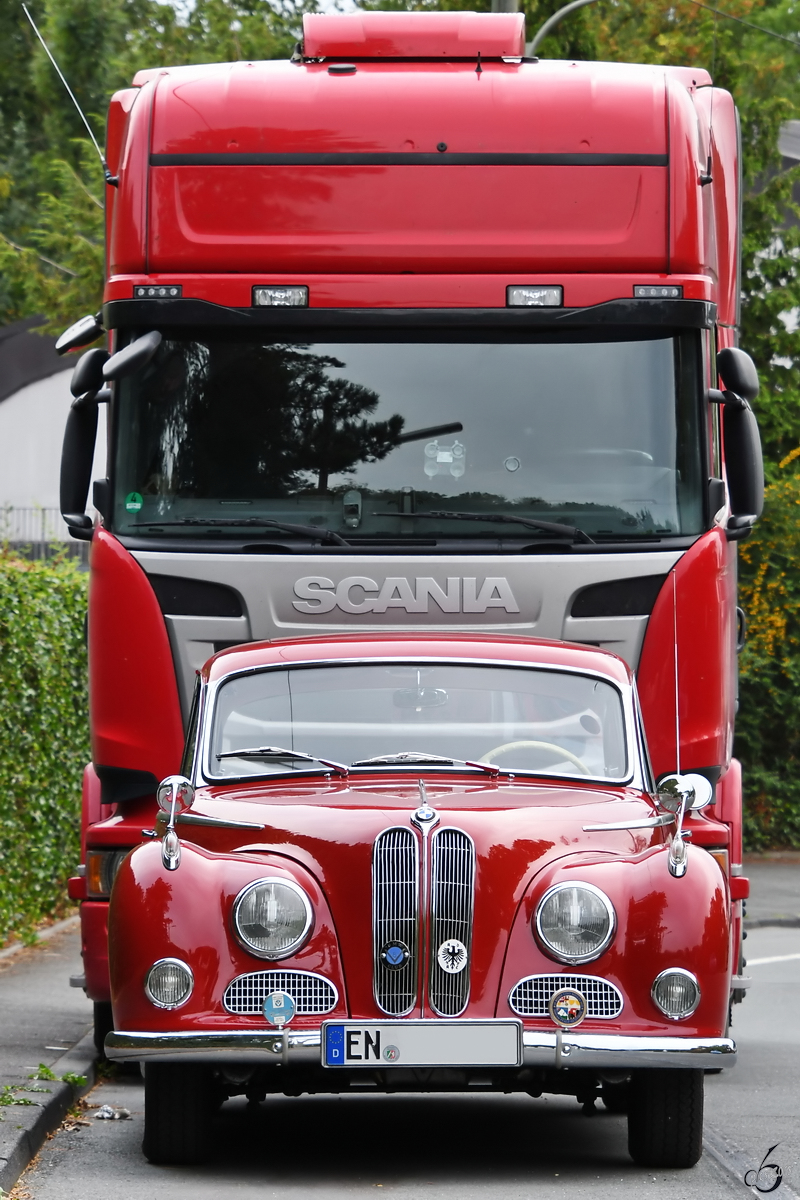 Ein BMW 502 V8 im August 2018 in Hattingen.