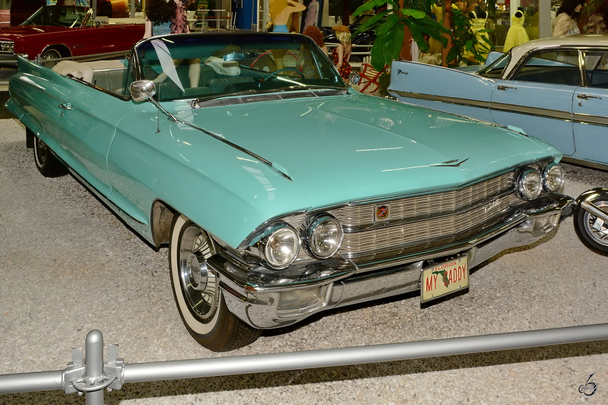 Ein Cadillac De Ville Convertible aus dem Jahr 1962. (Auto- und Technikmuseum Sinsheim, Dezember 2014) 