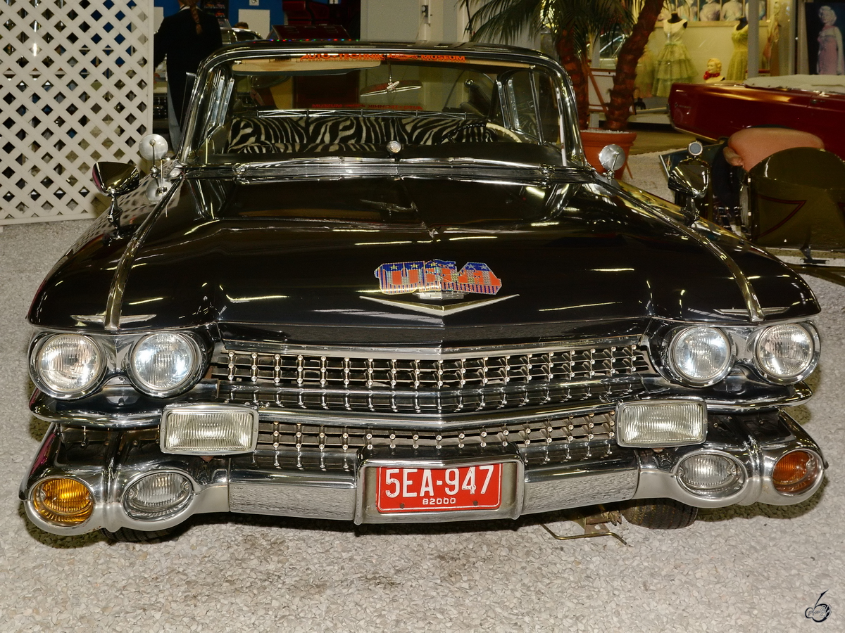 Ein Cadillac Fleetwood von 1957 war Anfang Dezember 2014 im Auto- und Technikmuseum Sinsheim ausgestellt.