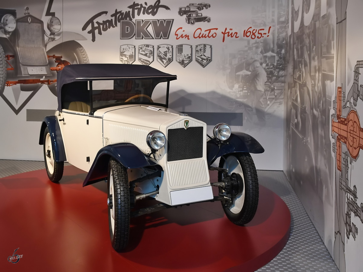 Ein Exemplar des DKW Front F1 von 1931 steht im August Horch Museum Zwickau. (August 2018)