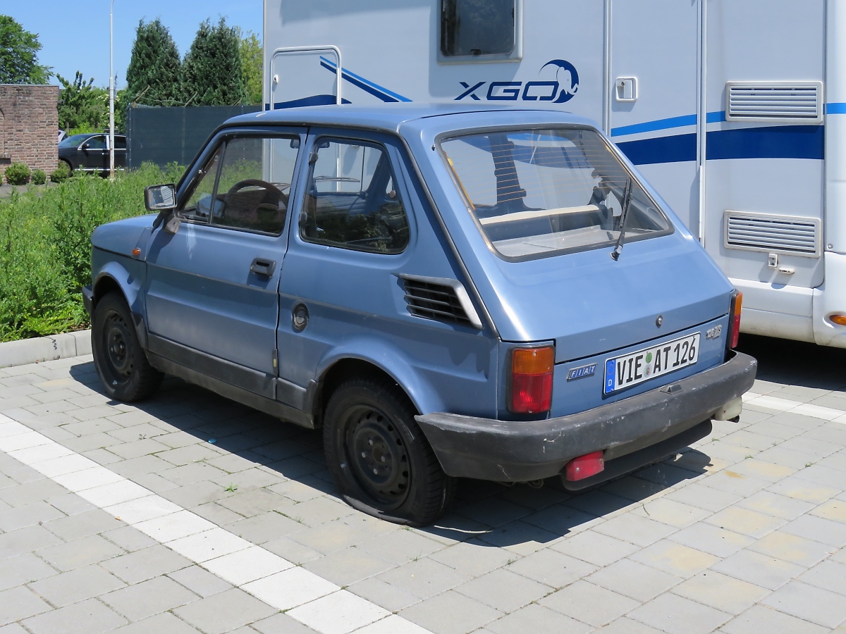 Ein Fiat 126 mit dem perfekten Kennzeichen in Oedt, 25.5.17