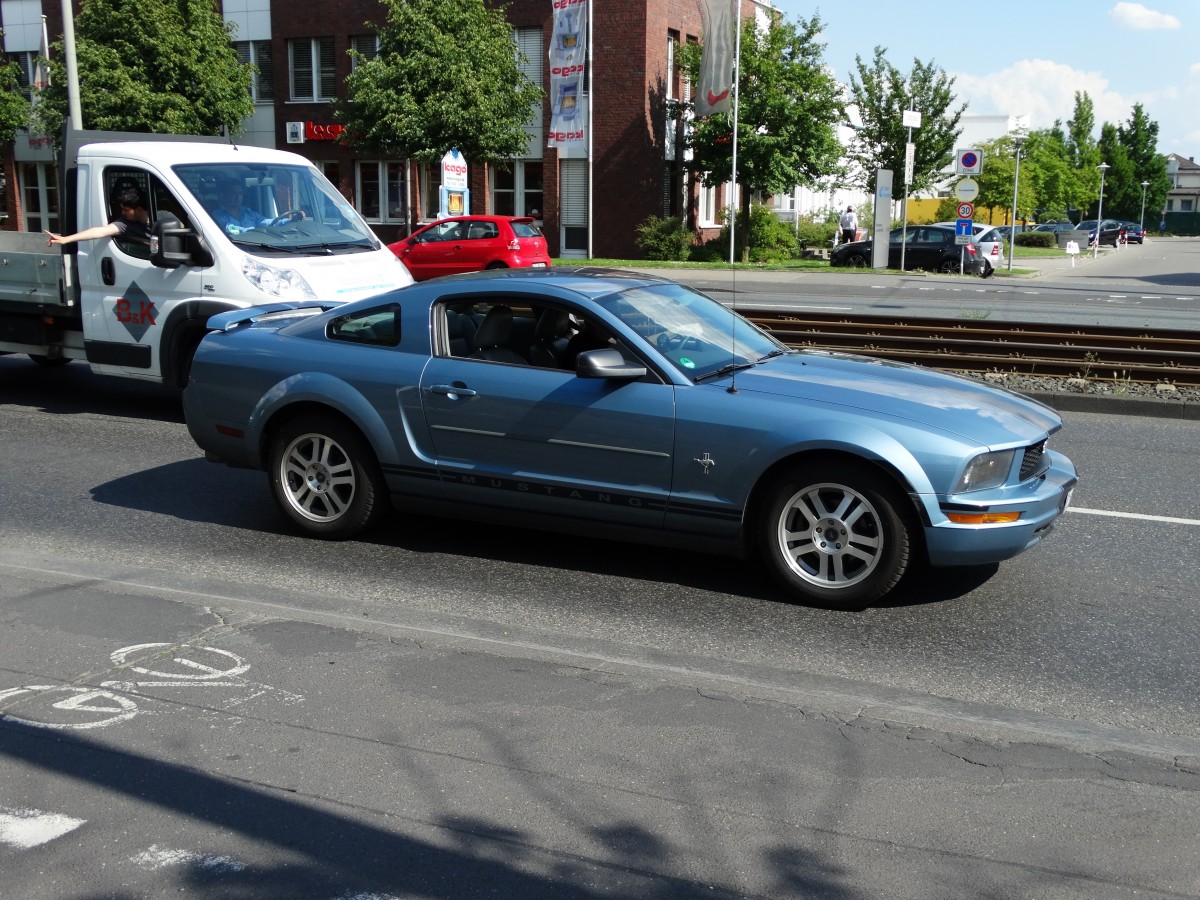 Ein Ford Mustang am 19.05.14 in Frankfurt am Main 