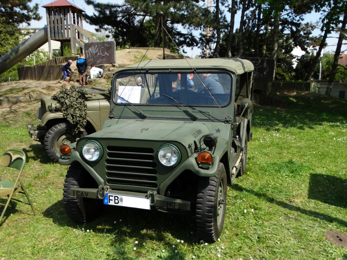 Ein Ford MUTT (Military Utility Tactical Truck) bei einen US Car/Oldtimer Treffen am 01.05.16 in Frankfurt am Main Bergen Enkheim