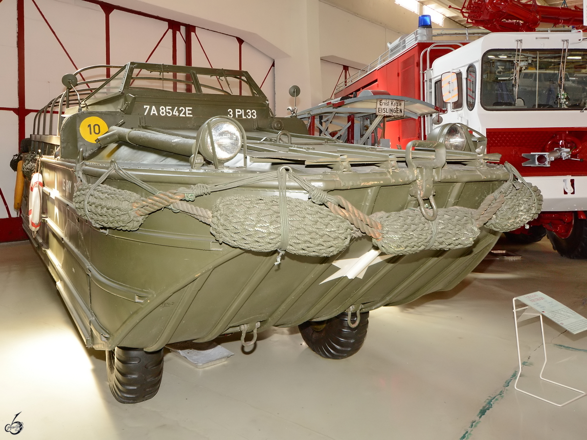 Ein GMC DUKW 353 aus dem Jahr 1942 ist Teil der Ausstellung im Technik-Museum Speyer. (Mai 2014)